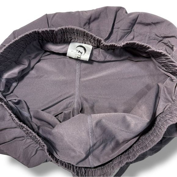 Zyia Women's Wisteria Glide Shorts Size Large - Picture 3 of 9